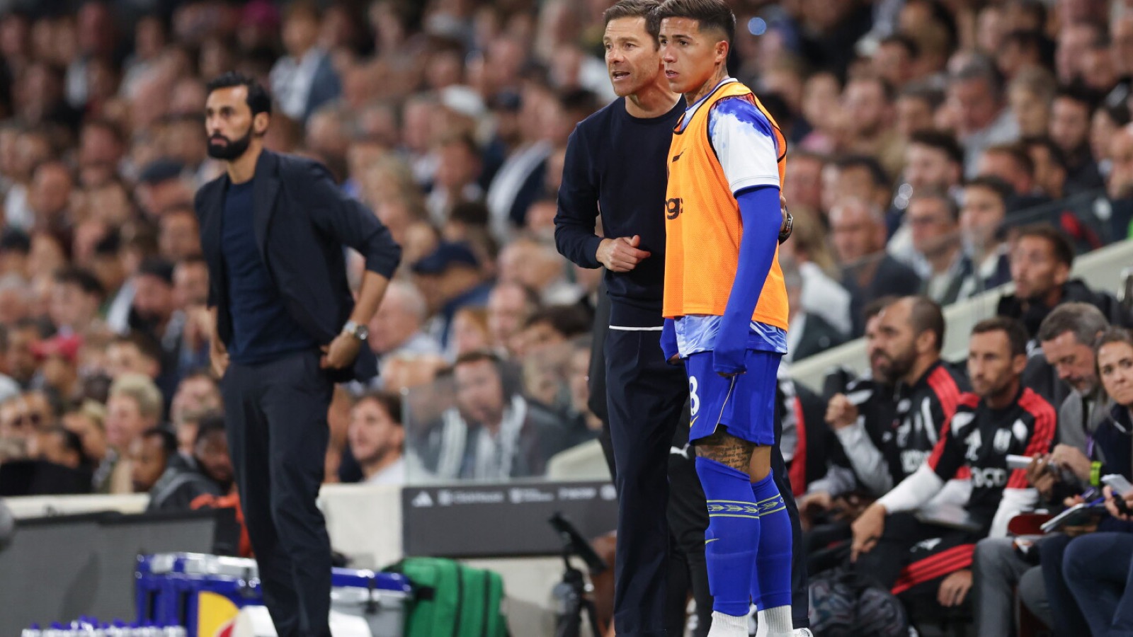 Enzo Fernández coming on for Chelsea at Craven Cottage